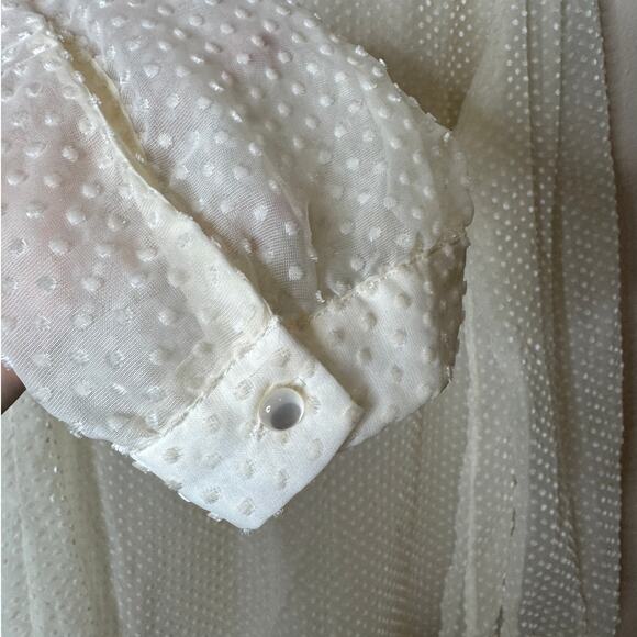Ruby Ribbon XXL Cream Swiss Dot Sheer Long Sleeve Popover Top - Picture 4 of 6